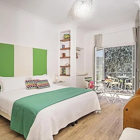 Sleeps 11 Pool Air Con Wifi Sorrent