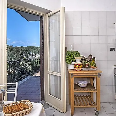 Sleeps 11 Pool Air Con Wifi Sorrent