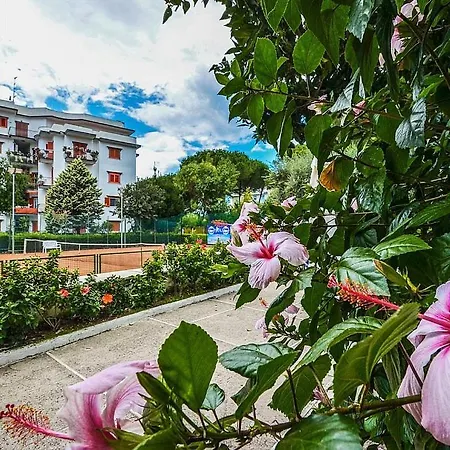 Sleeps 11 Pool Air Con Wifi Apartment *
