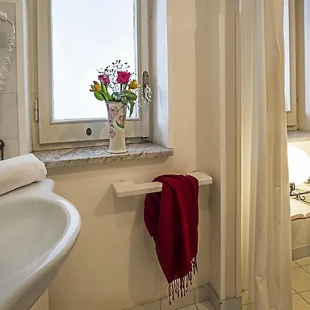 Sleeps 11 Pool Air Con Wifi * Sorrent