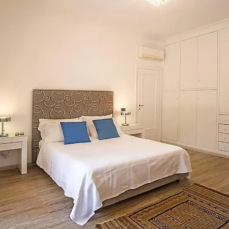 Apartment Sleeps 11 Pool Air Con Wifi